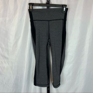 Lululemon Squad Goals Heathered Gray and Black Cropped Leggings, size 4